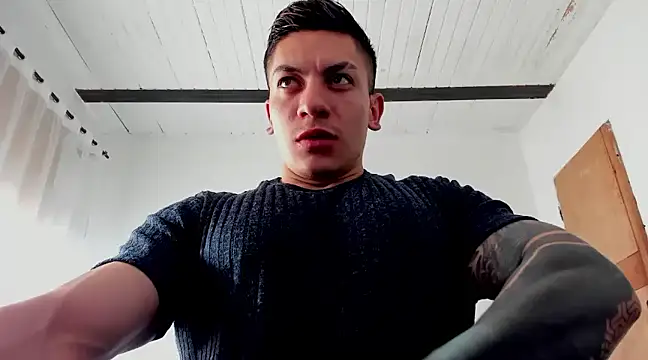 Snapshot of aquiles_51 chatting on 02.27.25 aquiles 51 online show from 02.27.25