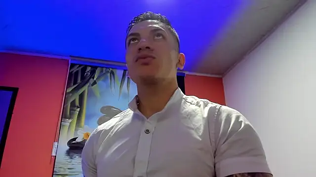 Snapshot of aquiles_51 chatting on 11.18.25 aquiles 51 online show from 11.18.25