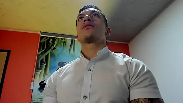 Snapshot of aquiles_51 chatting on 11.21.25 aquiles 51 online show from 11.21.25