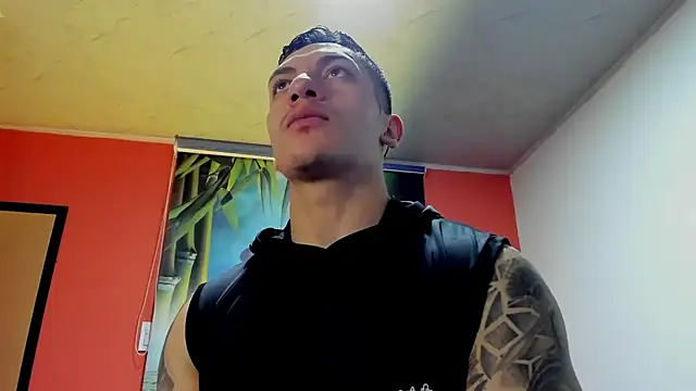 Snapshot of aquiles_51 chatting on 11.22.25 aquiles 51 online show from 11.22.25