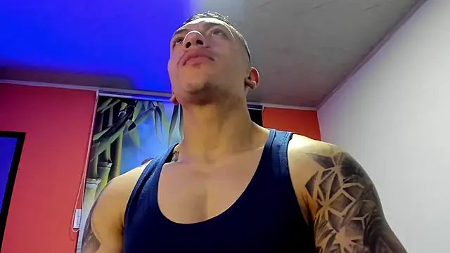 Snapshot of aquiles_51 chatting on 11.23.25 aquiles 51 online show from 11.23.25