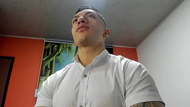 Snapshot of aquiles_51 chatting on 12.02.25 aquiles 51 online show from 12.02.25