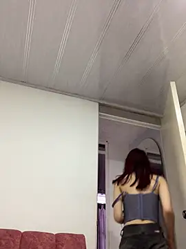 SuzzyyM online show from 06.10.26