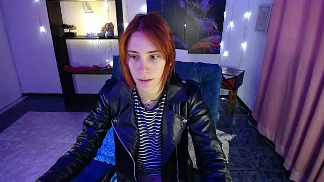 Snapshot of IsaBaileys_ chatting on 01.20.25 IsaBaileys online show from 01.20.25