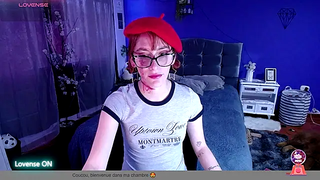 Snapshot of IsaBaileys_ chatting on 10.27.25 IsaBaileys online show from 10.27.25