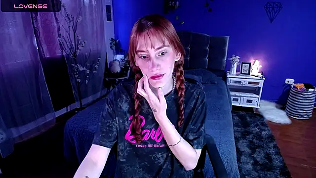 Snapshot of IsaBaileys_ chatting on 11.05.25 IsaBaileys online show from 11.05.25