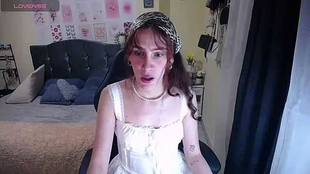 IsaBaileys  online show from 03.28.26