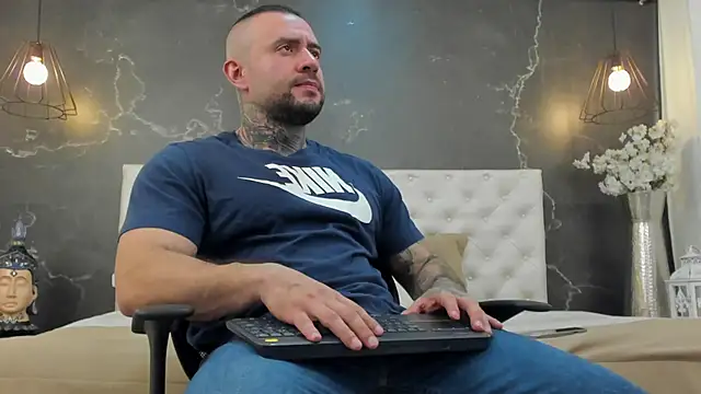 BruceDallas online show from 02.01.25