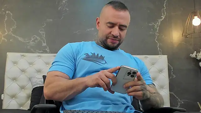 BruceDallas online show from 03.08.25