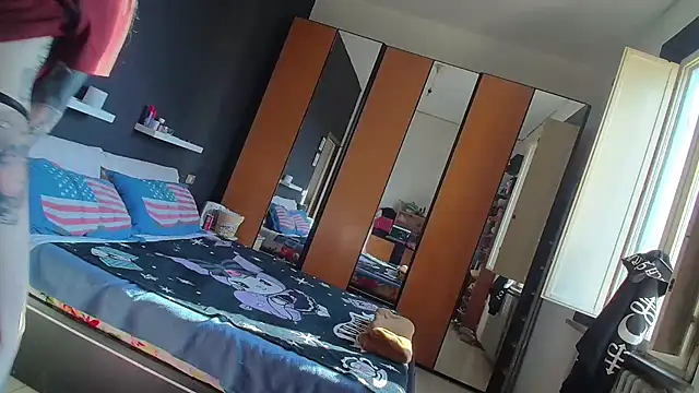 Honey2Bad online show from 12.15.25