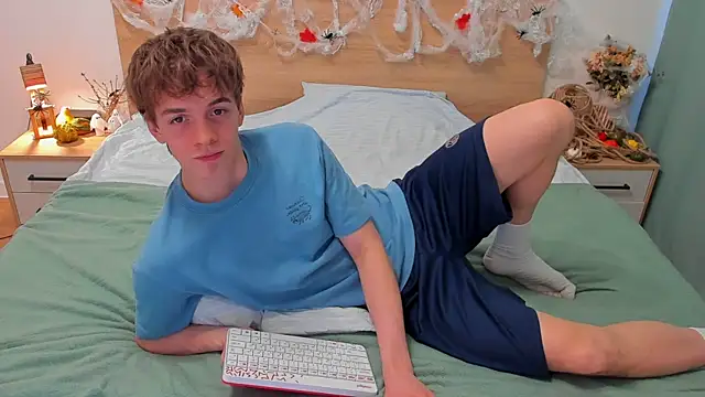 Snapshot of Fandi_777 chatting on 11.08.25 Fandi 777 online show from 11.08.25