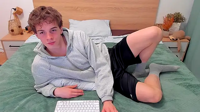 Snapshot of Fandi_777 chatting on 11.29.25 Fandi 777 online show from 11.29.25