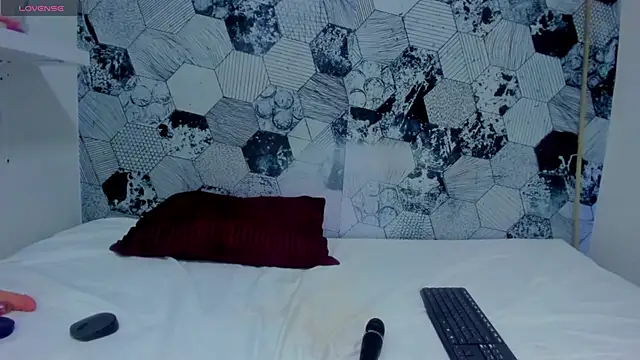 Snapshot of Mikasa_Horny chatting on 09.25.25 Mikasa Horny online show from 09.25.25