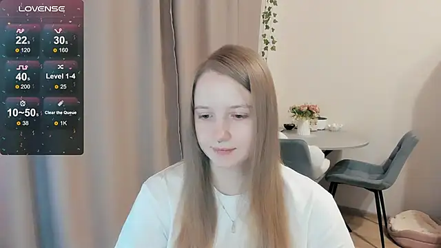 Snapshot of Alyaley chatting on 12.17.25 Alyaley online show from 12.17.25