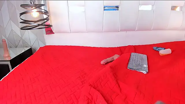 RileyThompson1 online show from 02.02.25