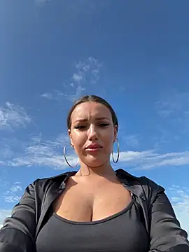 Syka0001 online show from 02.11.25