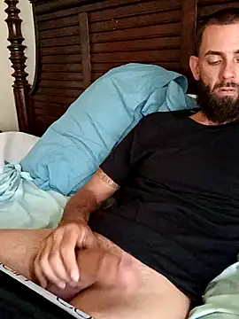 Snapshot of momentum2023 chatting on 09.24.25 momentum2023 online show from 09.24.25