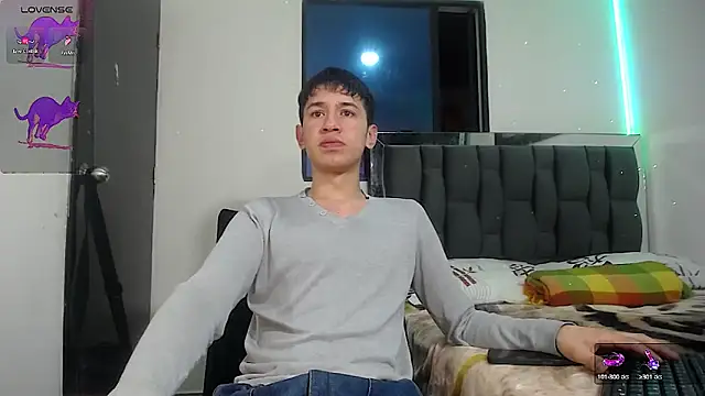 Snapshot of Mr_daren_ chatting on 02.05.25 Mr daren online show from 02.05.25