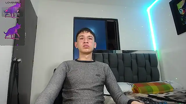 Snapshot of Mr_daren_ chatting on 02.13.25 Mr daren online show from 02.13.25