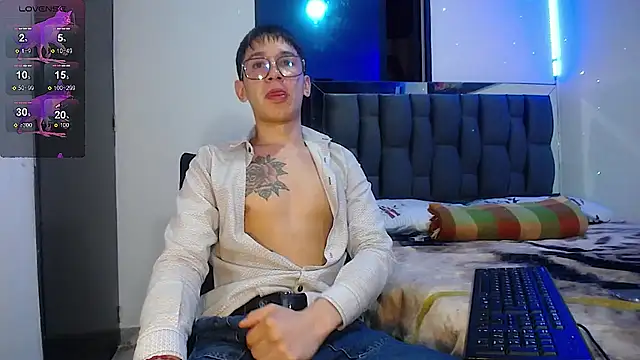 Snapshot of Mr_daren_ chatting on 02.24.25 Mr daren online show from 02.24.25