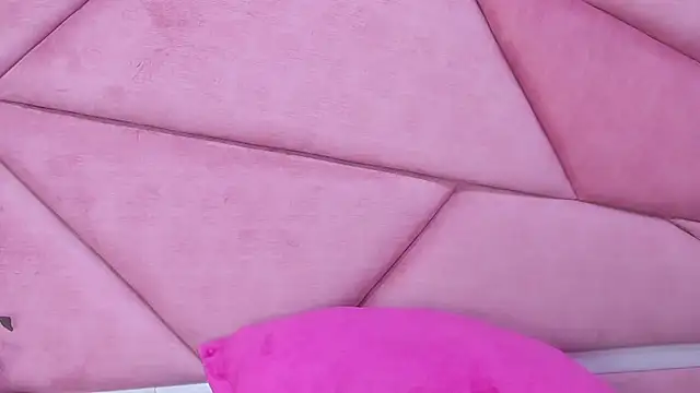 Snapshot of LilithCooperr_ chatting on 03.21.25 LilithCooperr online show from 03.21.25