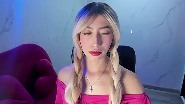 Snapshot of LilithCooperr_ chatting on 11.20.25 LilithCooperr online show from 11.20.25