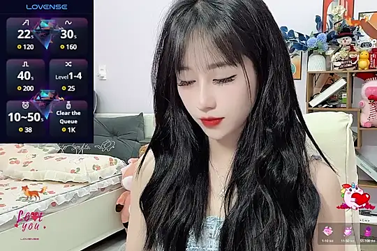  LLisa  online show from 12.22.24