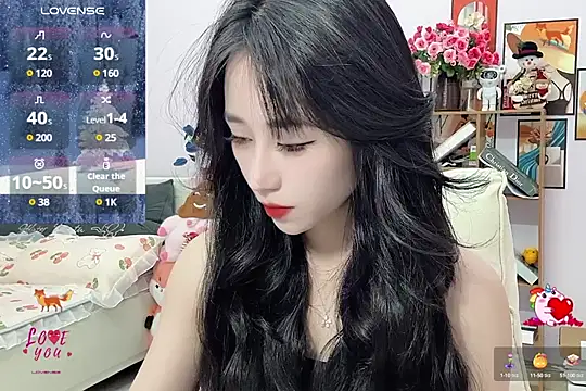  LLisa  online show from 01.13.25