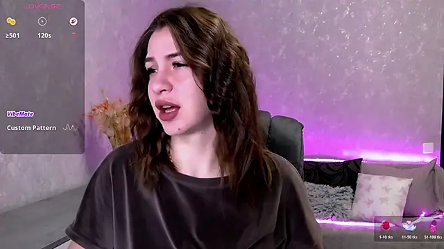 Snapshot of Naughty__Megan chatting on 11.01.25 Naughty Megan online show from 11.01.25