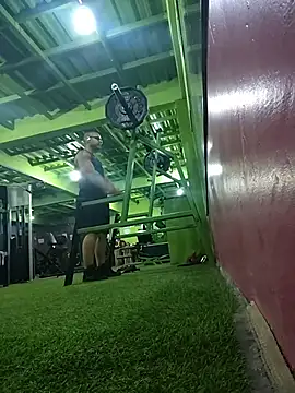 Snapshot of Evert_hairyboy chatting on 10.13.25 Evert hairyboy online show from 10.13.25