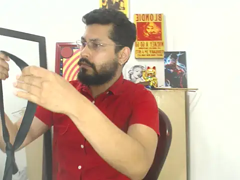 Snapshot of MikeRiverx chatting on 11.27.25 MikeRiverx online show from 11.27.25