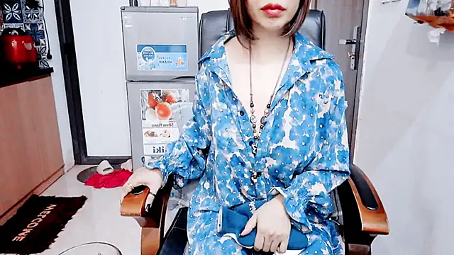 Snapshot of Miu-Le chatting on 02.02.26 Miu-Le online show from 02.02.26