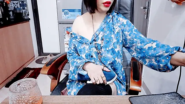 Snapshot of Miu-Le chatting on 02.10.26 Miu-Le online show from 02.10.26