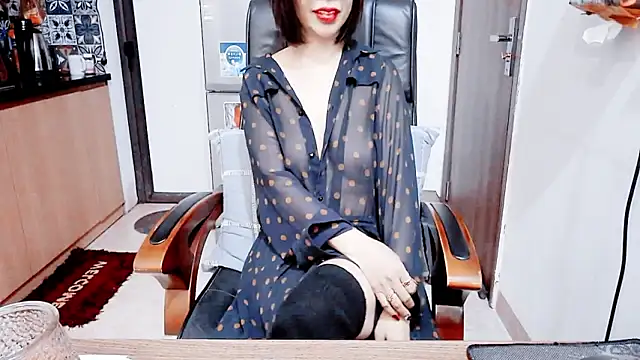 Snapshot of Miu-Le chatting on 02.11.26 Miu-Le online show from 02.11.26