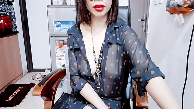 Snapshot of Miu-Le chatting on 03.26.26 Miu-Le online show from 03.26.26
