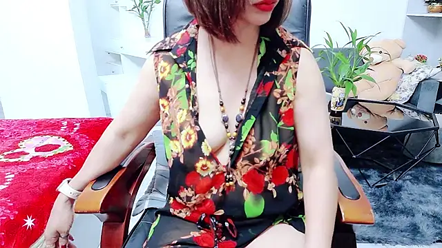 Snapshot of Miu-Le chatting on 06.02.26 Miu-Le online show from 06.02.26