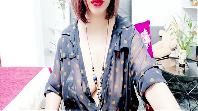 Snapshot of Miu-Le chatting on 07.14.26 Miu-Le online show from 07.14.26