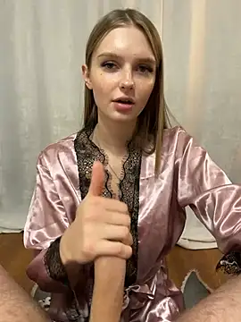 Snapshot of lovelly_molly chatting on 01.25.25 lovelly molly online show from 01.25.25