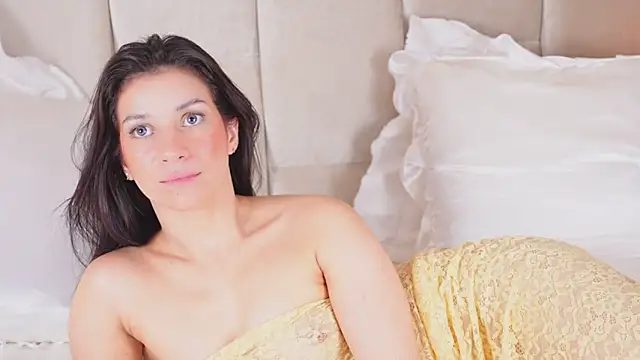 Snapshot of KiraKayleigh1 chatting on 02.24.25 KiraKayleigh1 online show from 02.24.25