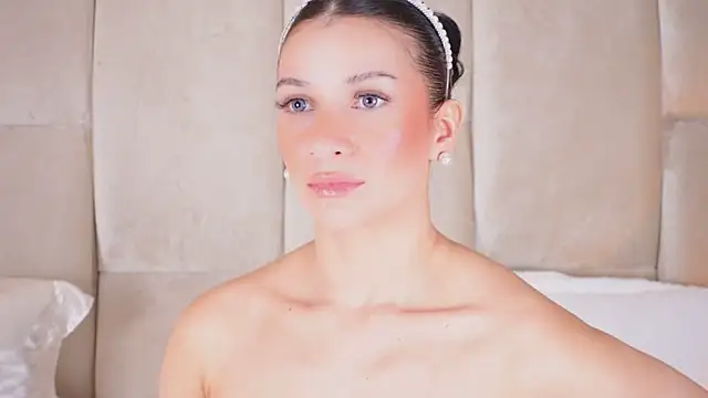 Snapshot of KiraKayleigh1 chatting on 03.07.25 KiraKayleigh1 online show from 03.07.25