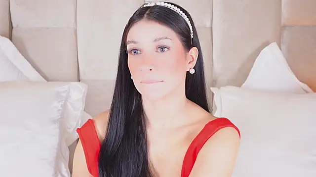 Snapshot of KiraKayleigh1 chatting on 03.08.25 KiraKayleigh1 online show from 03.08.25