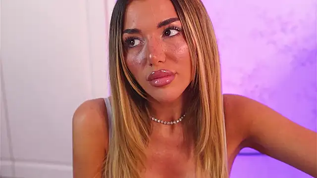 ClaraHazel online show from 11.19.25