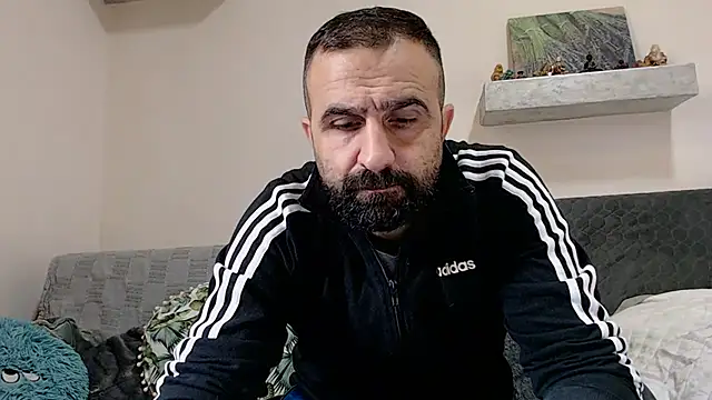 Snapshot of ivat80 chatting on 12.15.24 ivat80 online show from 12.15.24