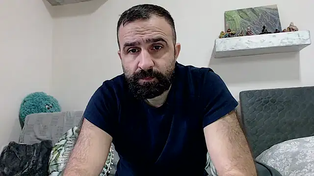 Snapshot of ivat80 chatting on 12.20.24 ivat80 online show from 12.20.24