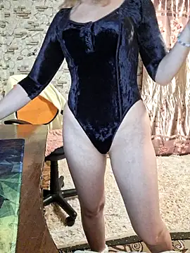  Kitti  online show from 12.22.24