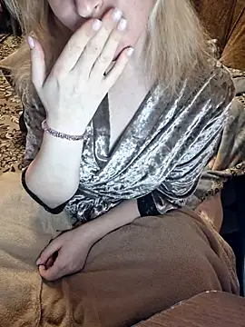  Kitti  online show from 03.17.25