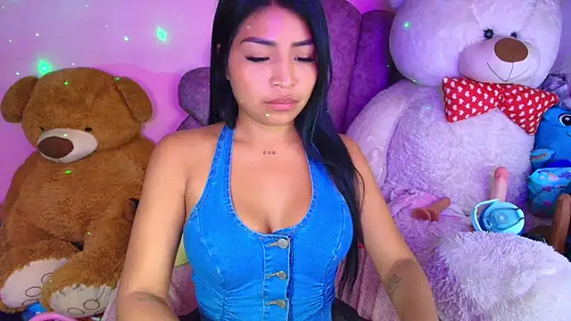 Pocahontascute 33 online show from 05.20.26