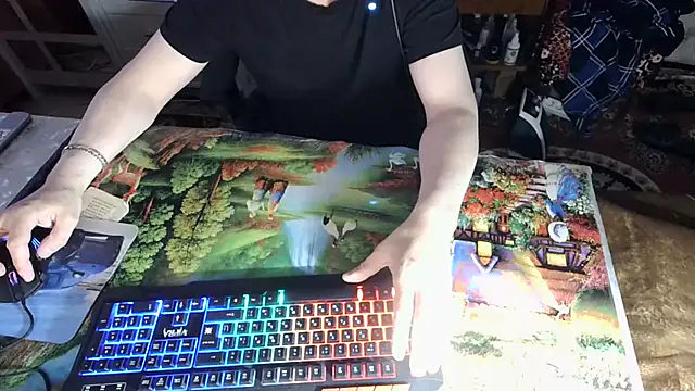 Snapshot of oleg1984 chatting on 09.10.25 oleg1984 online show from 09.10.25