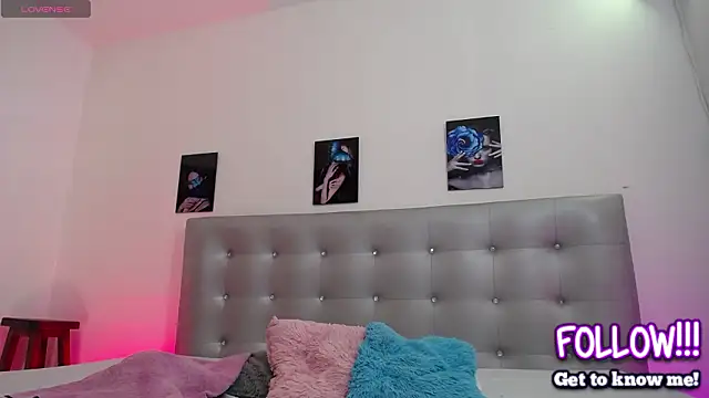 horny-juliette online show from 03.19.26