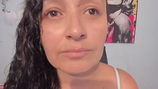  luna  sweet  online show from 09.15.25